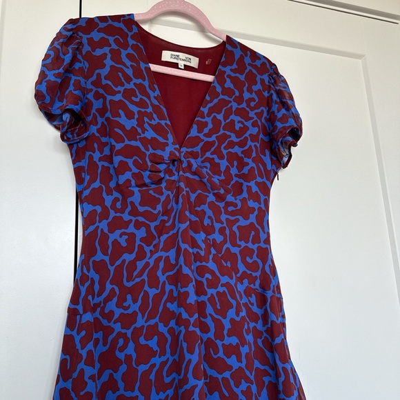 Diane Von Furstenberg Dresses & Skirts - Diane Von Furstenberg Blue and Red Mini Dress